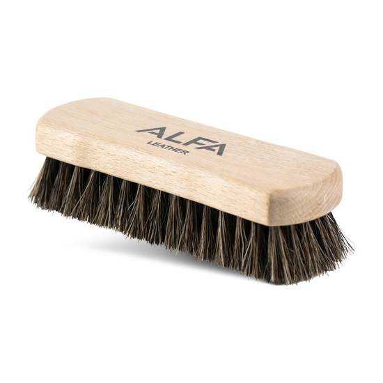 gung-pim-images-910044-1650324244083-910044001-leather_brush.png